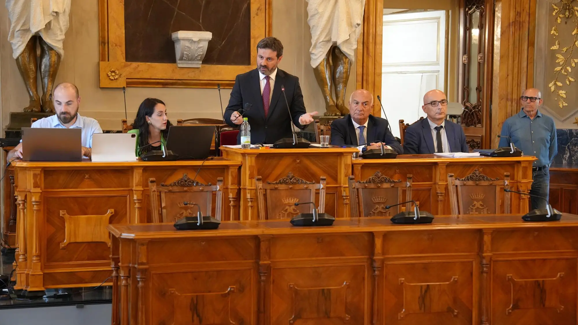 https://immagini.unionesarda.it/version/c:NTRiMmIzOGEtNzM4Mi00:ZTBiZjZjYjItMjUzYi00/image.webp?f=16:9