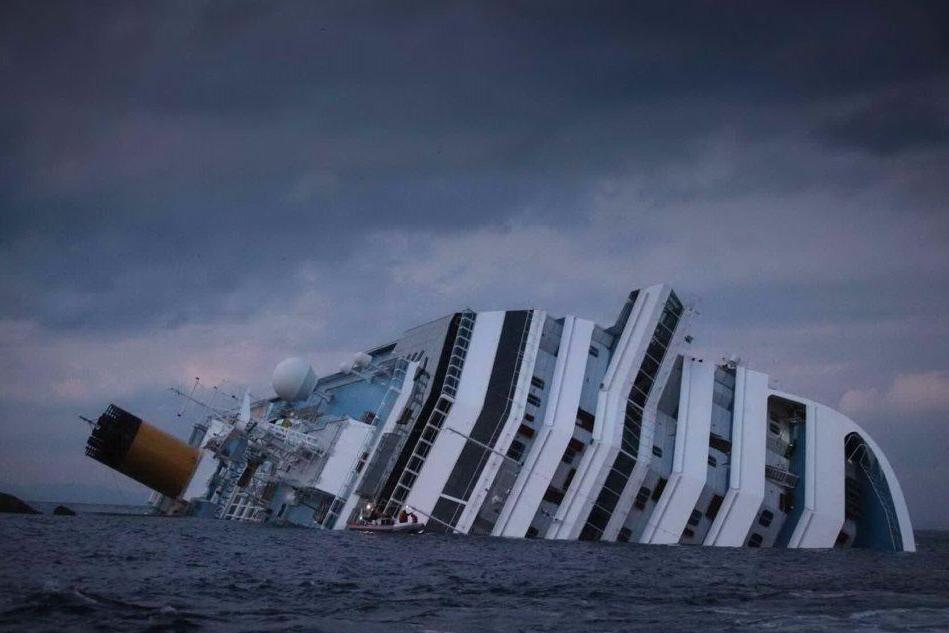 Sette anni fa la tragedia della Costa Concordia