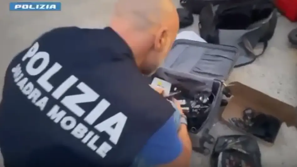https://immagini.unionesarda.it/version/c:NTU3NmJkZTUtMTUzYi00:ODgyODg3NWYtZTY1ZS00/image.webp?f=16:9
