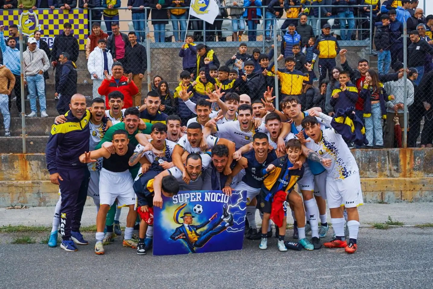 Immagine di festeggiamenti in casa Freccia Parte Montis (foto concessa)