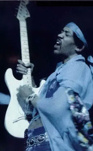 Nato a Seattle, il suo nome di battesimo era Johnny Allen Hendrix