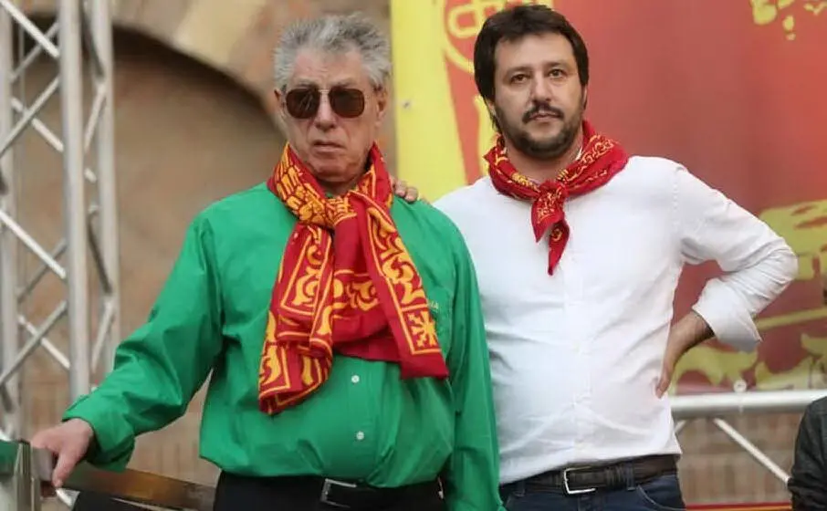 Con Matteo Salvini, attuale segretario della Lega (archivio L'Unione Sarda)