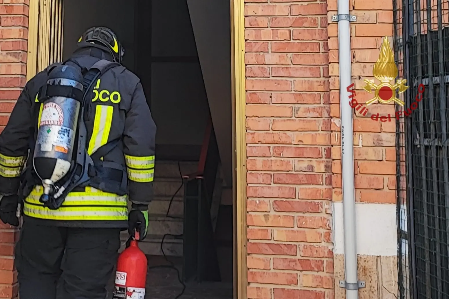 Incendio a Cagliari (foto Vigili del fuoco)