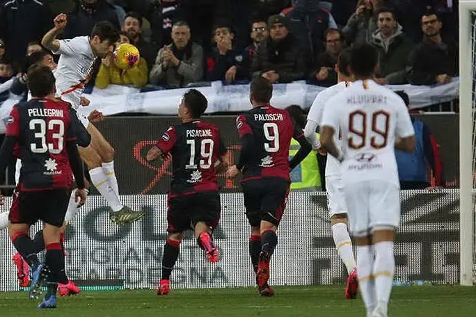 L'ultimo Cagliari-Roma, il primo marzo: finì 3-4 per i giallorossi (Ansa)