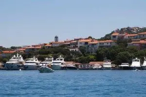 Porto Rotondo. Il borgo visto dallo Yacht Club