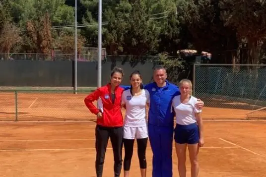 Il Ct Decimomannu femminile con Sofia Avataneo, Elisa Armosini, Carlo Armosini e Ottavia Massetti (foto Antonio Burruni)