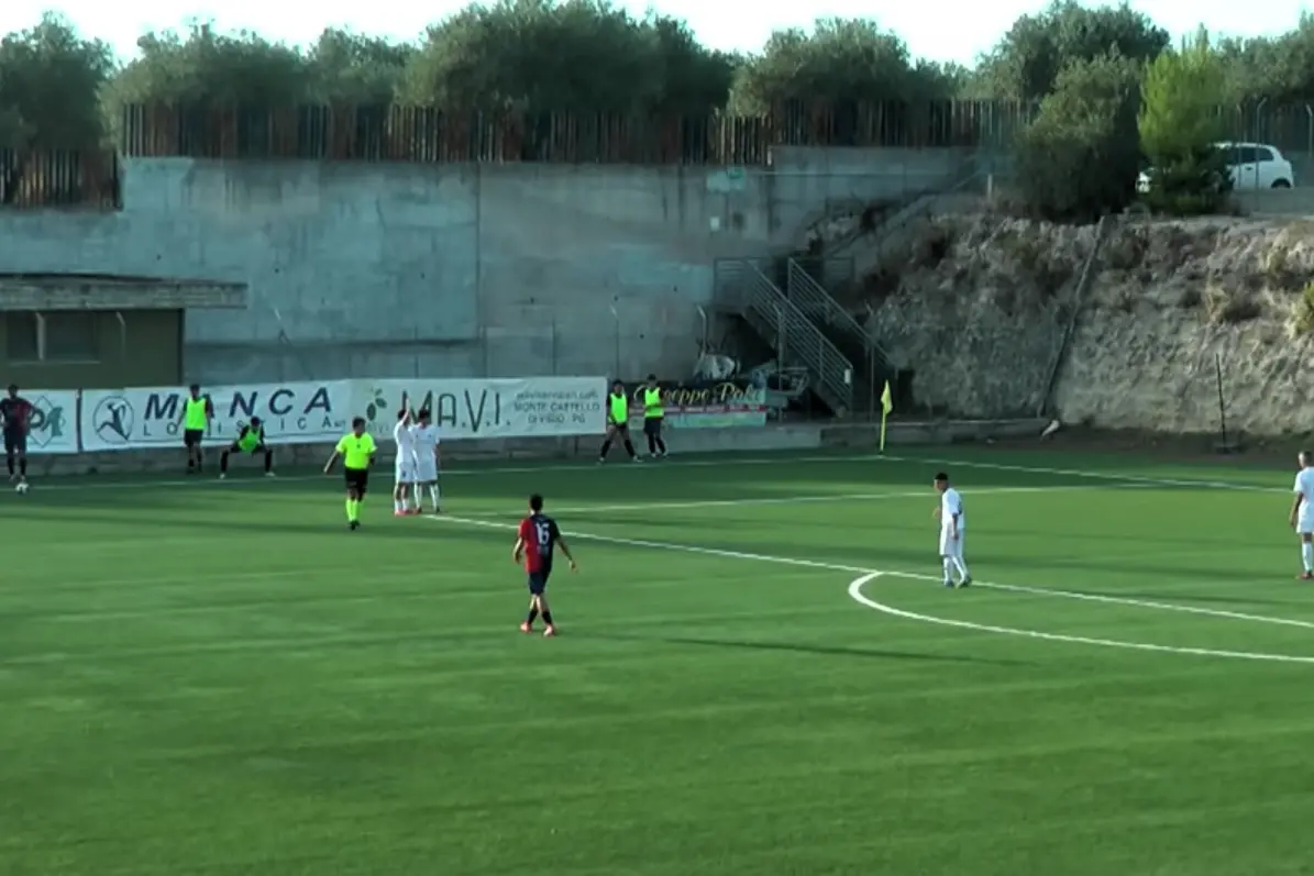 La punizione da cui nasce il gol di Mudadu (foto Ilenia Giagnoni)