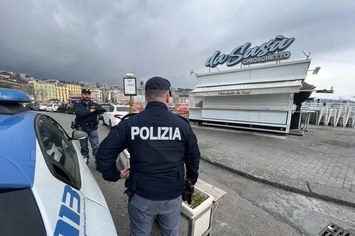 Polizia sul luogo dell'omicidio (Ansa)