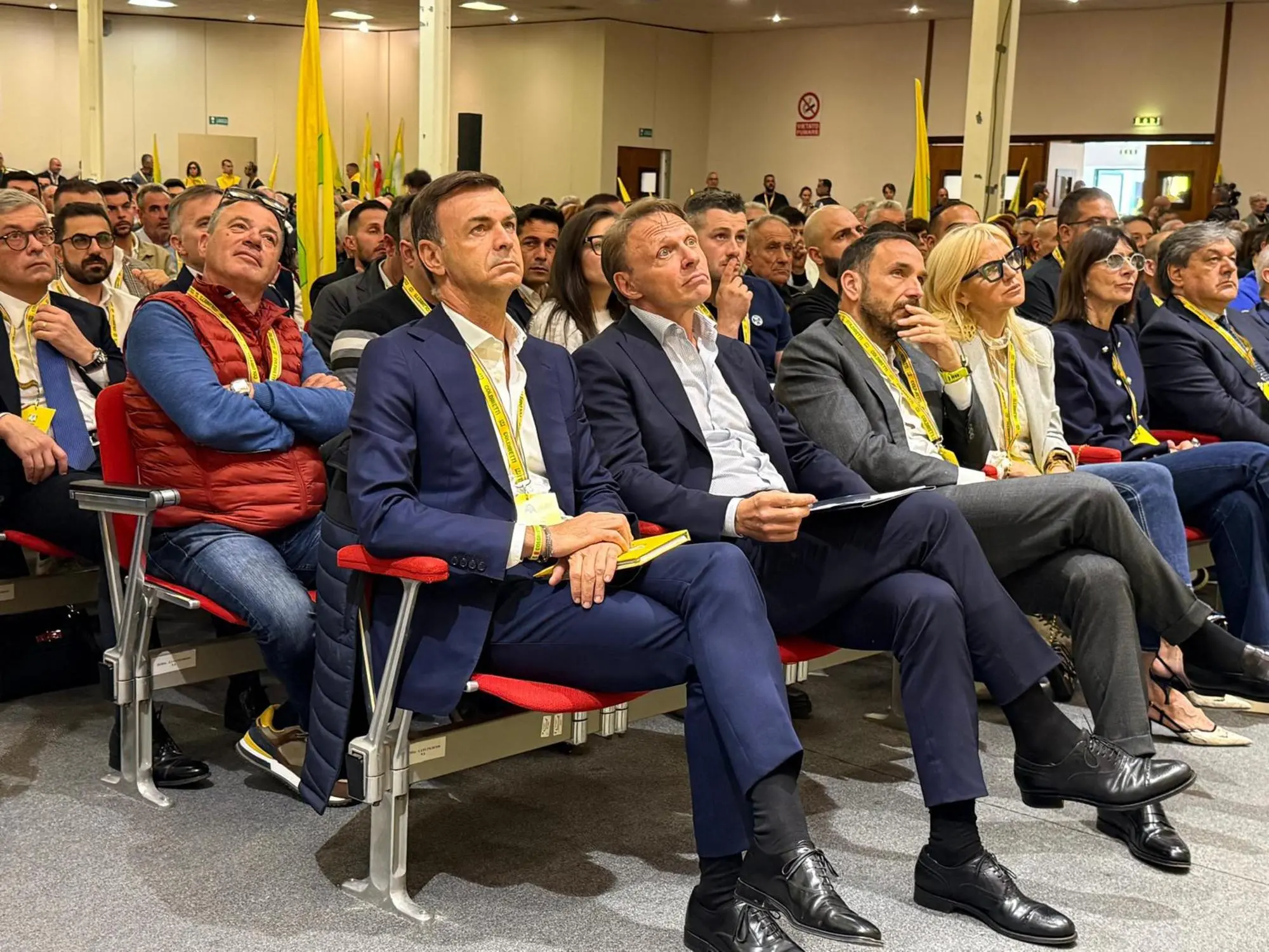 Una foto dell'assemblea Coldiretti questa mattina a Cagliari. Tra i presenti il ministro Lollobrigida (Ansa)