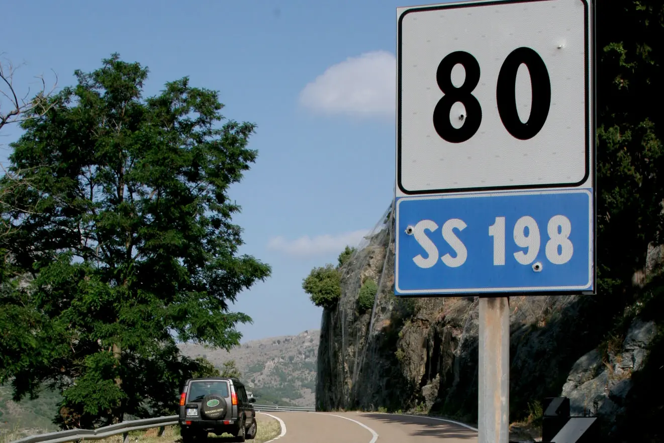 Un tratto della statale 198 nel territorio di Gairo