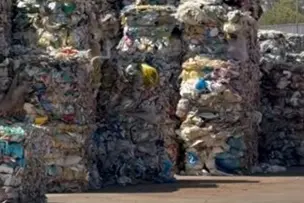 Cumuli di plastica a Macchiareddu