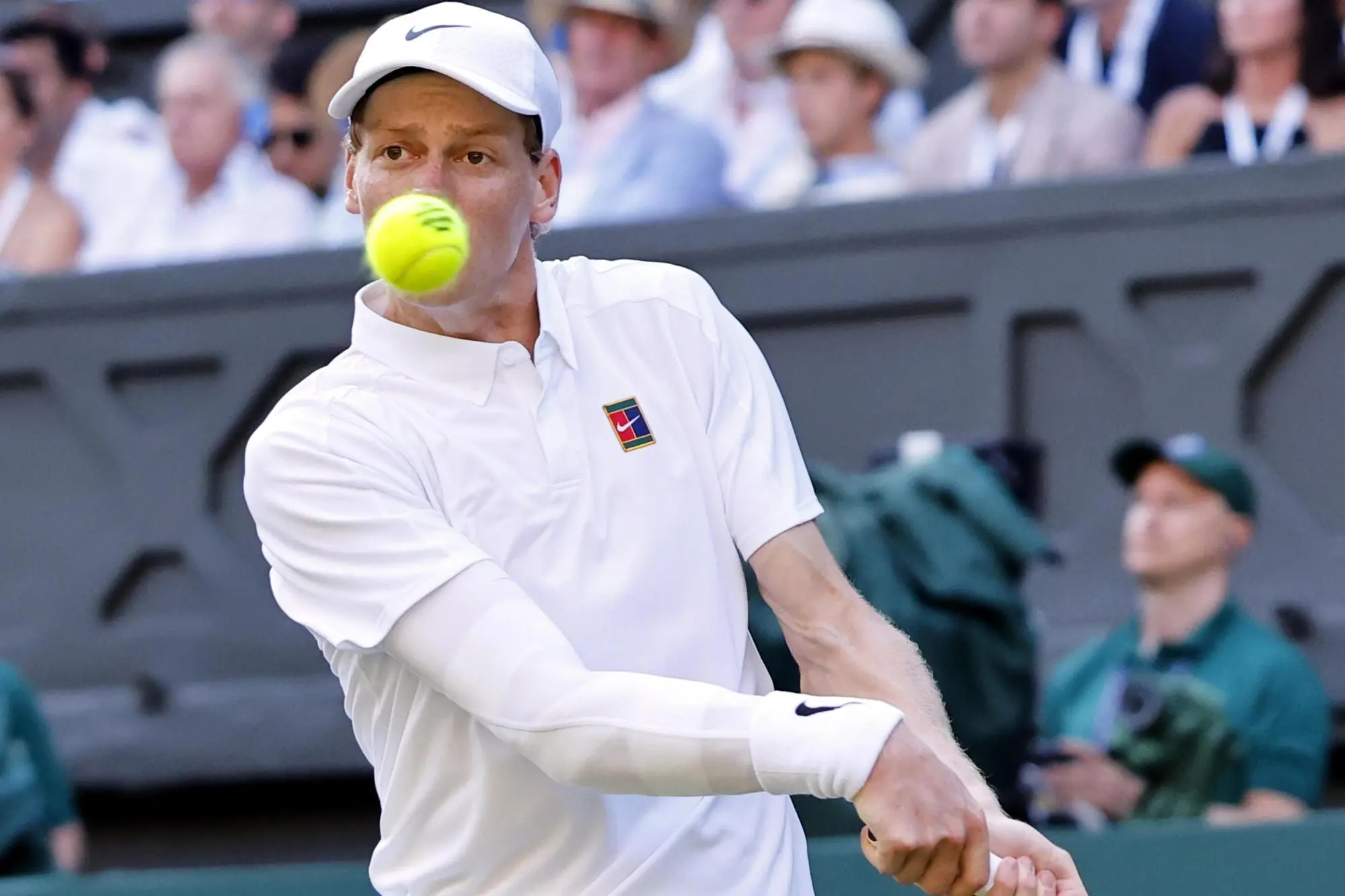 Jannik Sinner nella semifinale di Wimbledon vinta contro Novak Djoković (foto Ansa)