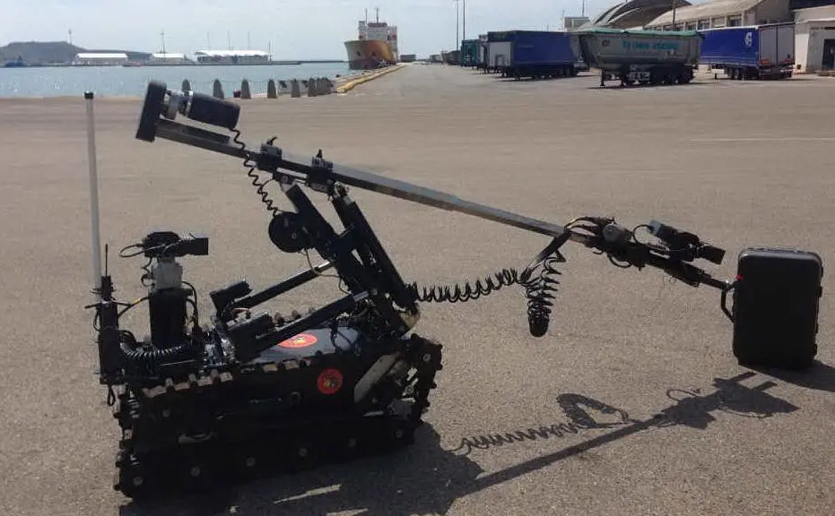 Il robot Alvis, utilizzato dai militari per disinnescare gli ordigni