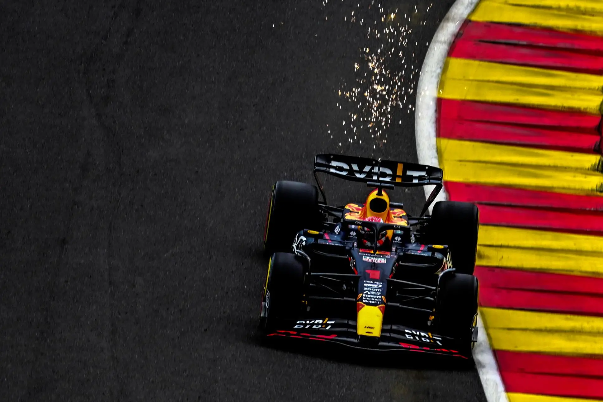 Ottavo successo di fila per Max Verstappen a Spa, il dodicesimo consecutivo della Red Bull (foto Ansa)