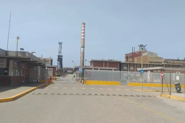 Portovesme, la fabbrica (foto a. Pani)
