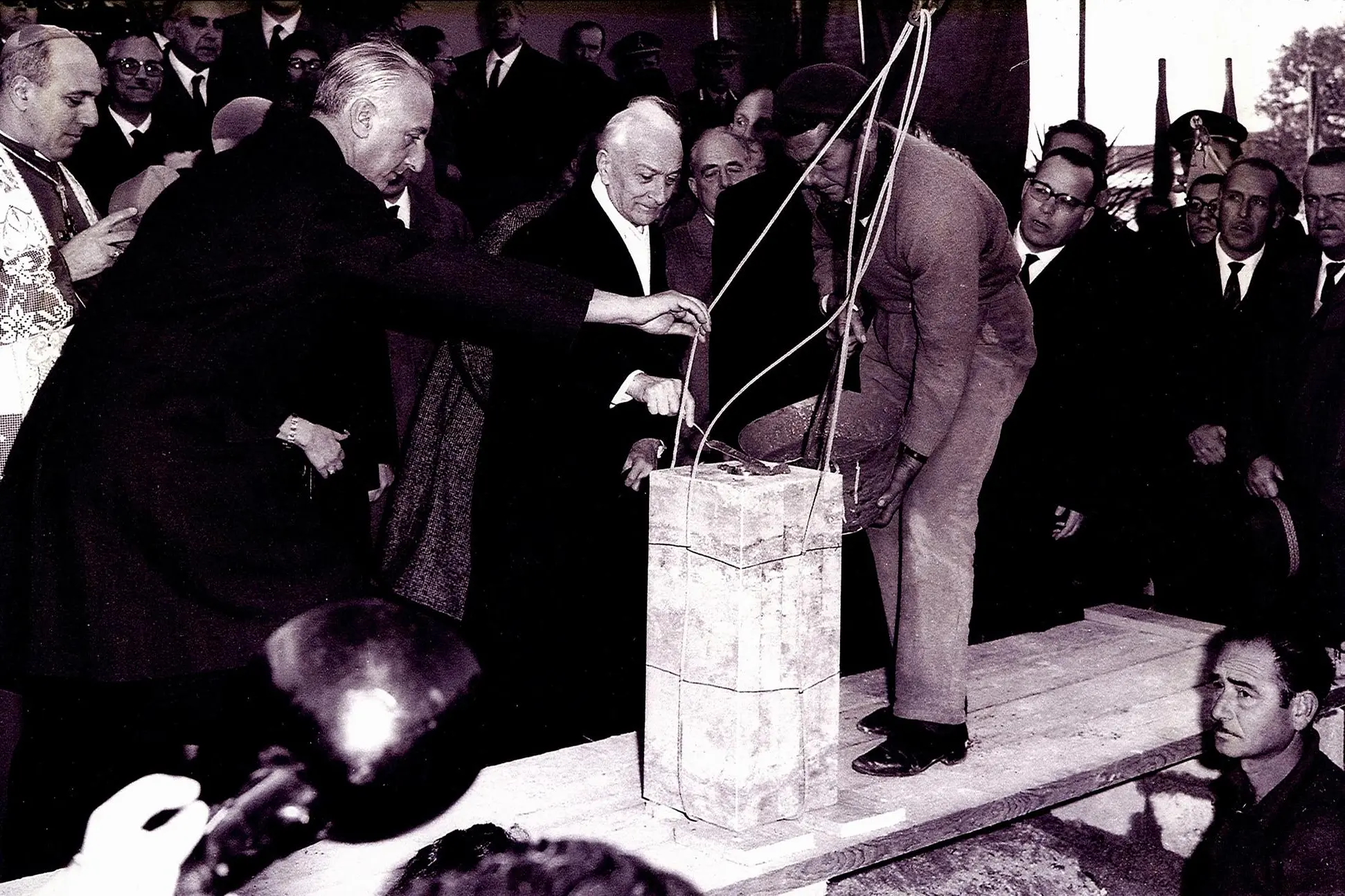 Nel 1946 Antonio Segni posa la prima pietra della Facoltà di Agraria