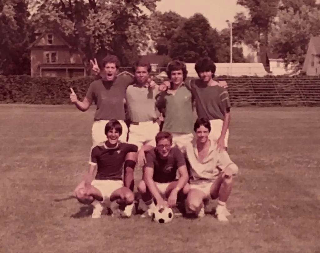 La squadra di calcetto dell'Italia organizzata nell'accademia di Bollettieri quarant'anni fa (foto concessa da Gianluca Mazza)