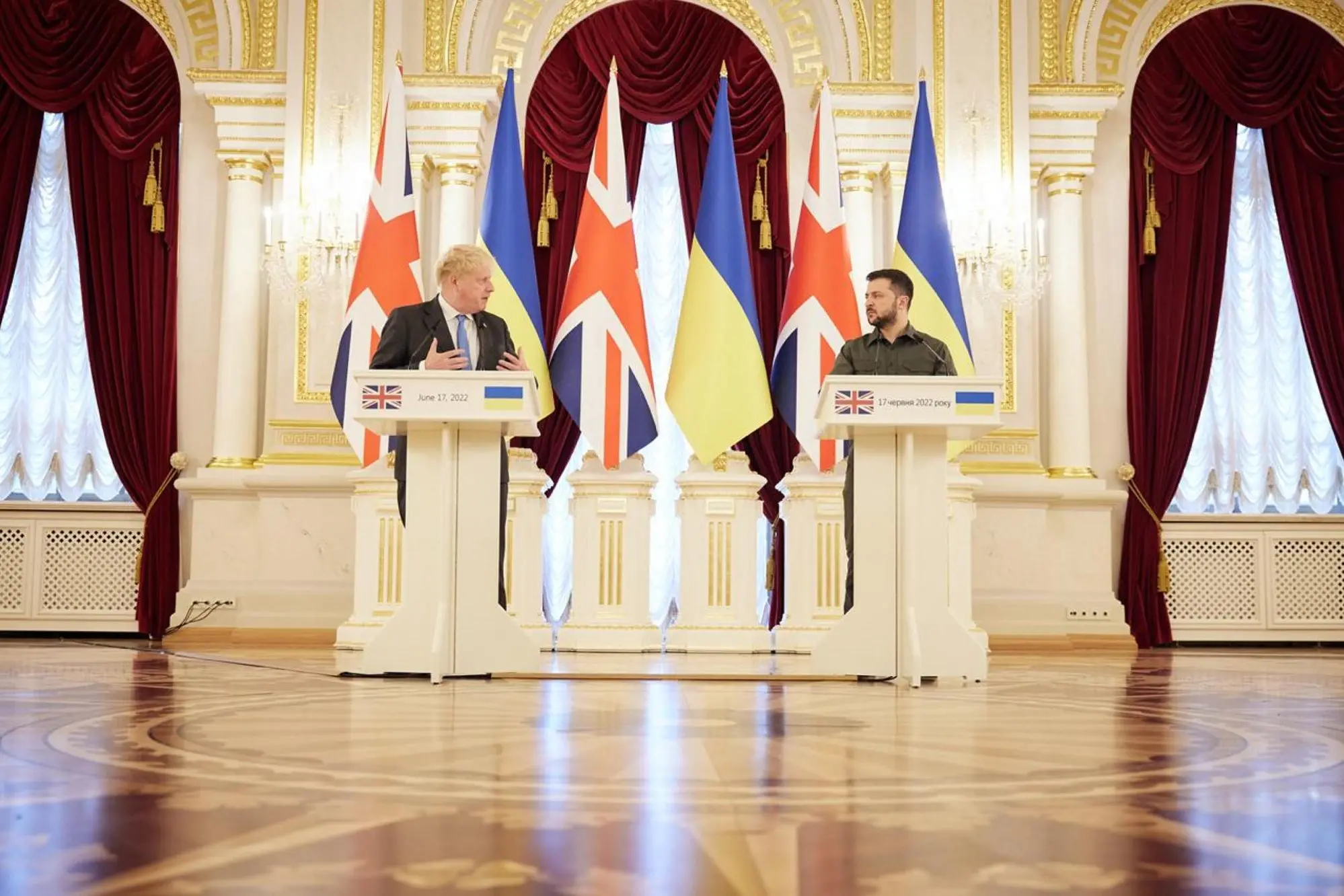 Seconda visita del premier britannico Boris Johnson a Kiev dall'inizio dell'azione militare russa in Ucraina, 17 giugno 2022. Si tratta di un nuovo viaggio a sorpresa, destinato a essere coronato con un altro faccia a faccia con il presidente ucraina Volodymyr Zelensky, che nelle ultime settimane ha più volte elogiato BoJo come "un amico" e il governo britannico come un esempio in seno al fronte occidentale nel sostegno - anche militare - al suo Paese. TELEGRAM ZELENSKY +++ ATTENZIONE LA FOTO NON PUO' ESSERE PUBBLICATA O RIPRODOTTA SENZA L'AUTORIZZAZIONE DELLA FONTE DI ORIGINE CUI SI RINVIA+++