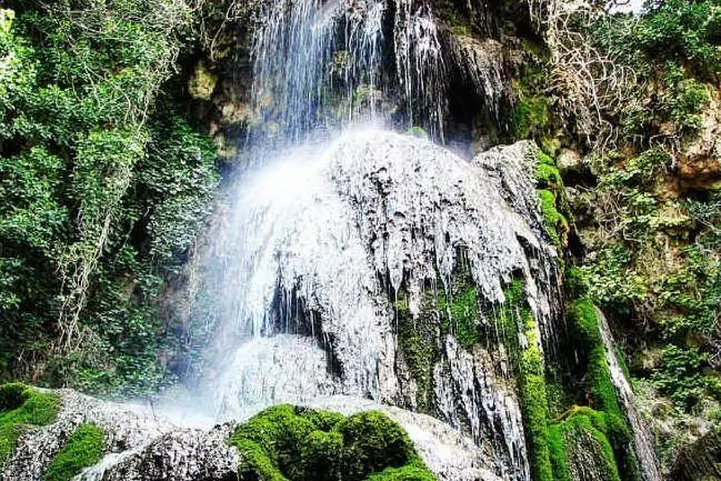 Nella gallery le foto dei lettori sulle cascate d'acqua più belle dell'Isola. Lo scatto da Parco Aymerich, Laconi, è di @andrea_nivola