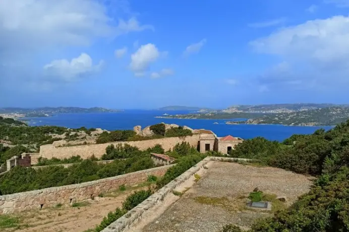 L'ex batteria militare di Capo d'Orso a Palau