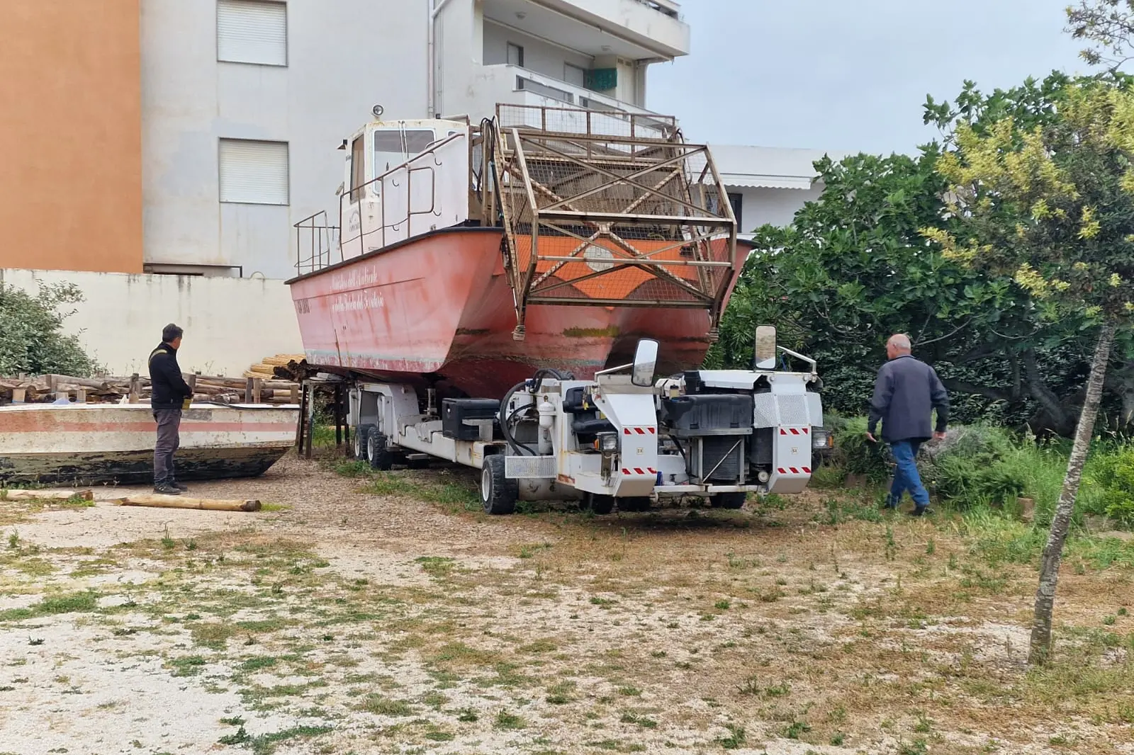 La barca abbandonata (foto Fiori)
