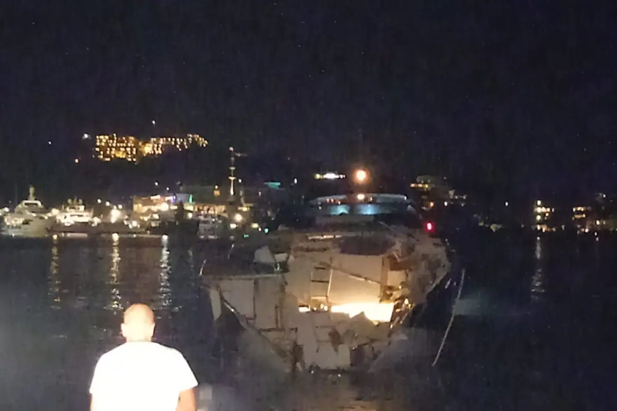 Un'immagine dopo la collisione a Porto Cervo