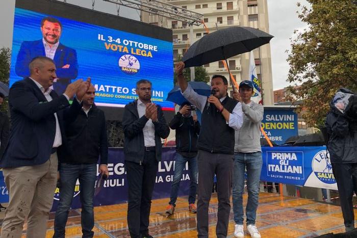 Stop a Quota 100, Salvini: “Faremo le barricate dentro e fuori dal Parlamento”