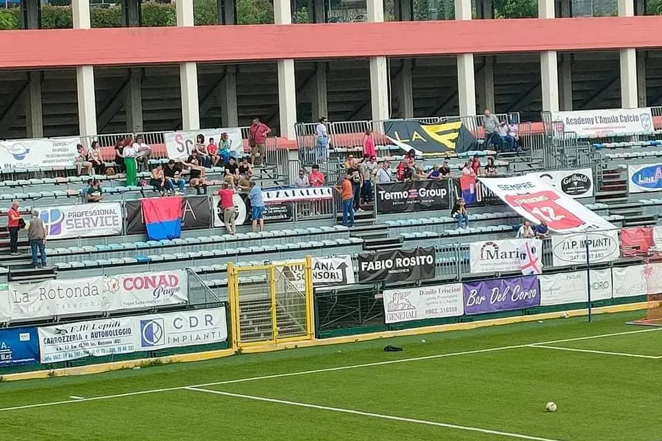 I tifosi del Taloro a L'Aquila (foto profilo Facebook Taloro)