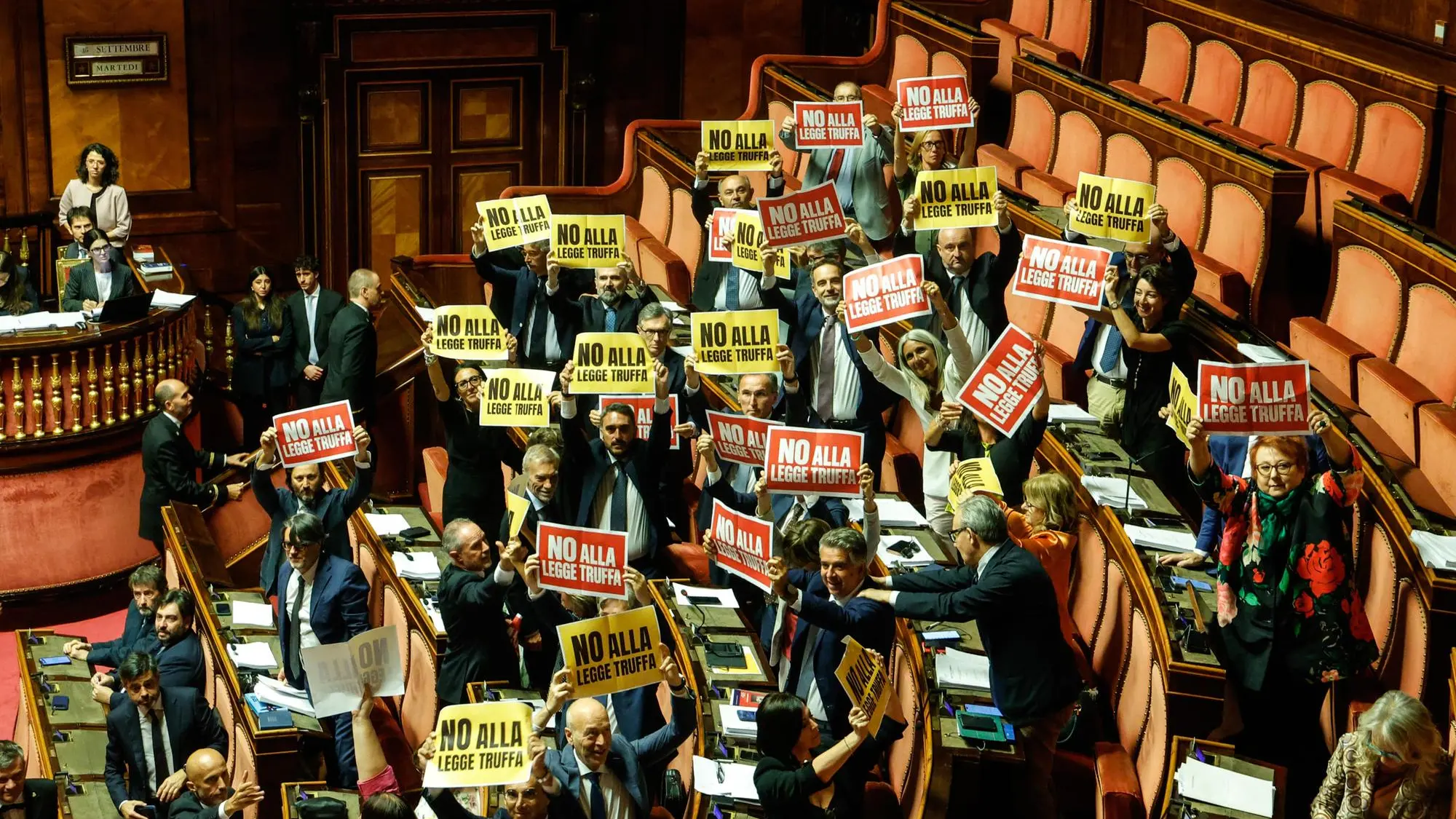 https://immagini.unionesarda.it/version/c:NTcwY2UxMGMtYTcwMS00:ZGNmODcyNzQtMGIwYS00/image.webp?f=16:9