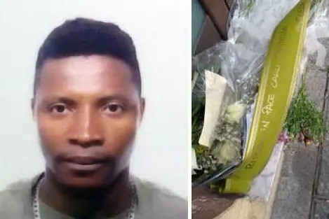 Richard Ammisah; a destra uno dei messaggi per lui lasciato davanti al centro migranti