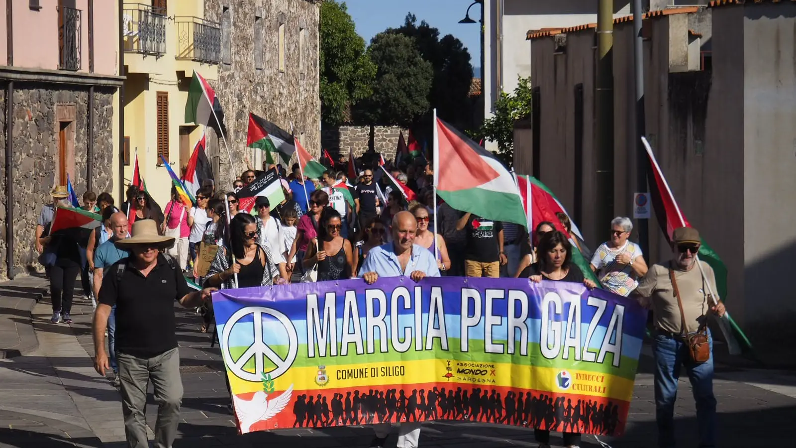 https://immagini.unionesarda.it/version/c:NTcxNmUxNDgtMjJhNy00:NzUzMzlhMDEtZjk4NS00/image.webp?f=16:9