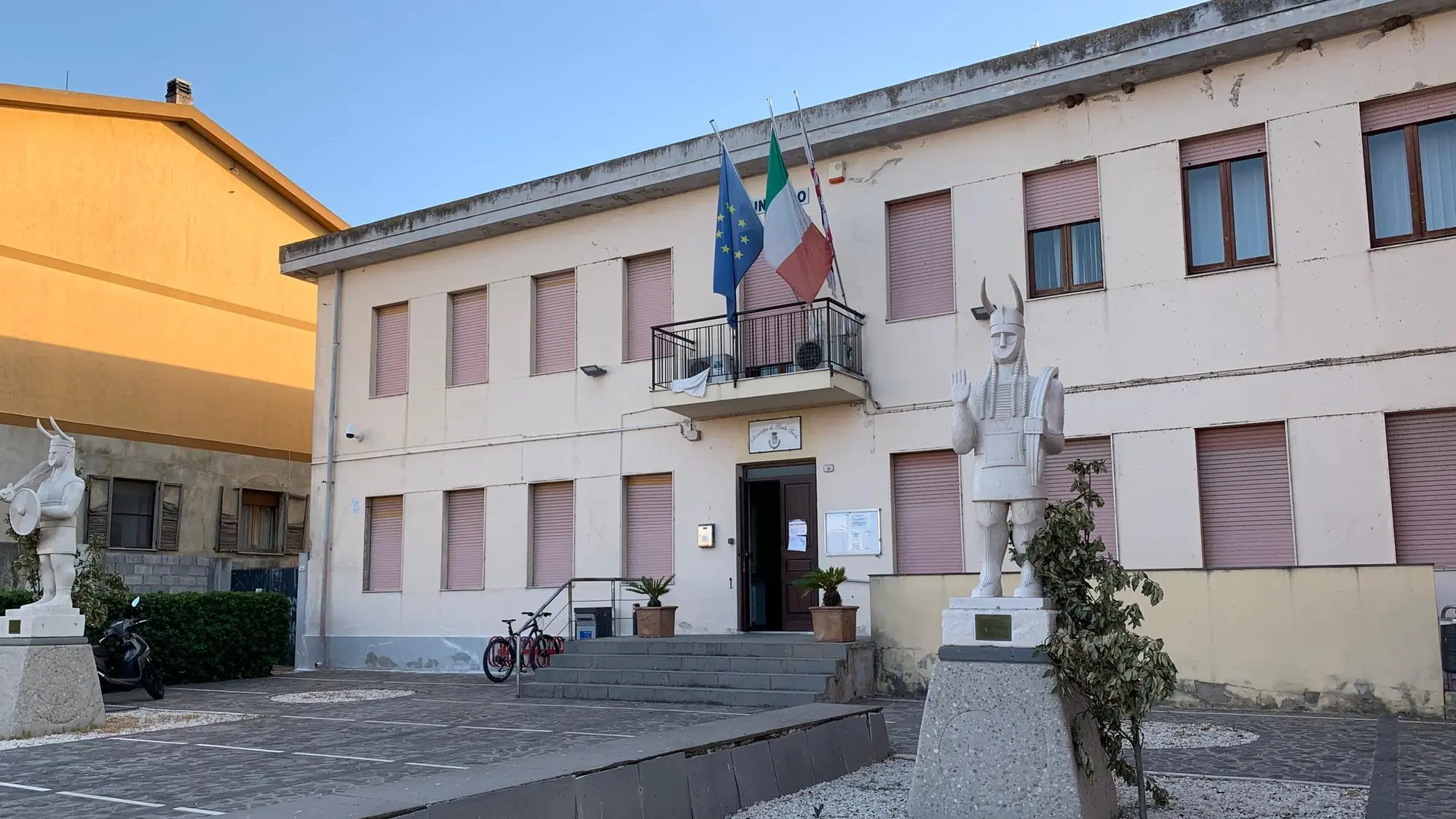 https://immagini.unionesarda.it/version/c:NTcxYWQ2Y2MtYTE1Yy00:NmVlOTJmYzEtNDgwYy00/image.webp?f=16:9