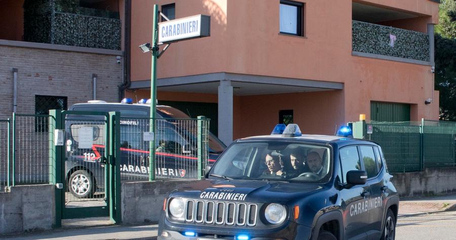 Travestimenti continui per pedinare la ex, arrestato dai carabinieri