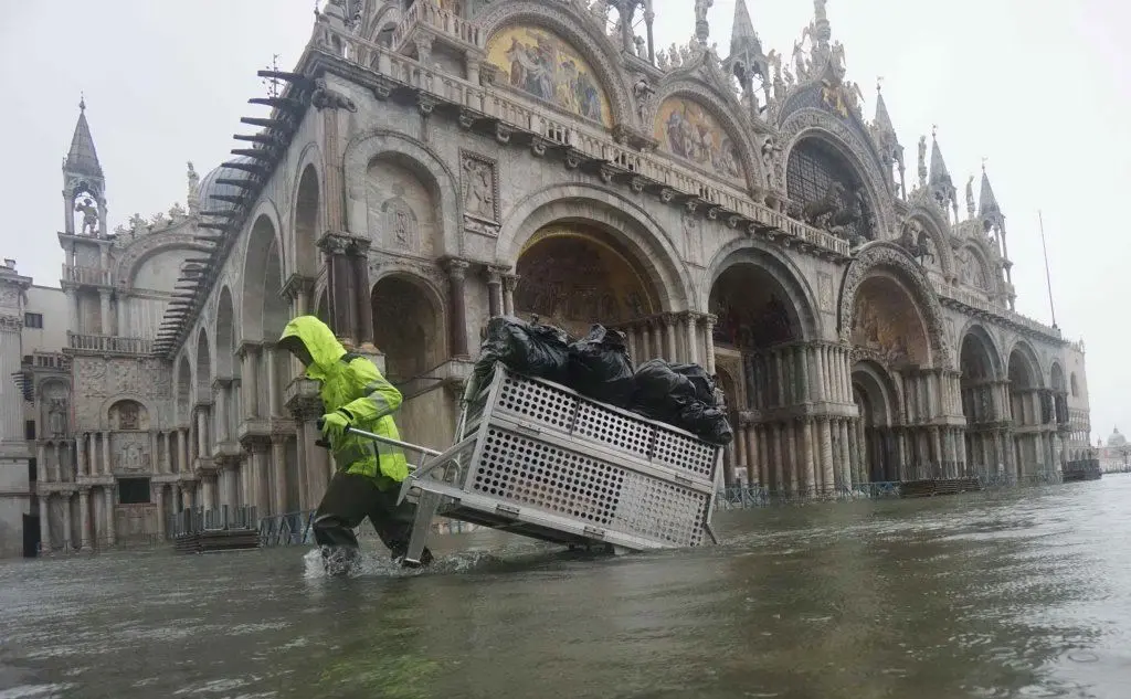 Emergenza a Venezia: allagata anche la Basilica di San Marco