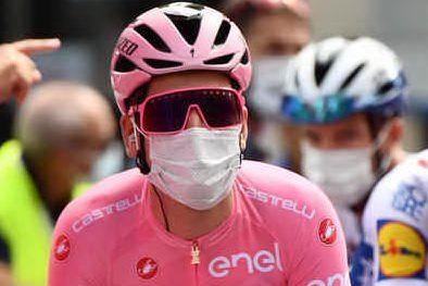 Giro d'Italia, la quarta tappa a Dèmare. Almeida maglia rosa