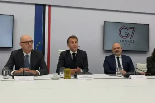 Carburanti, G7 rilascia 100 milioni di barili da riserve in 4 mesi