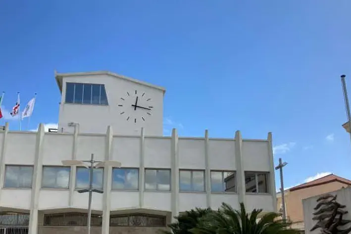 Il municipio di Porto Torres (L'Unione Sarda - Pala)