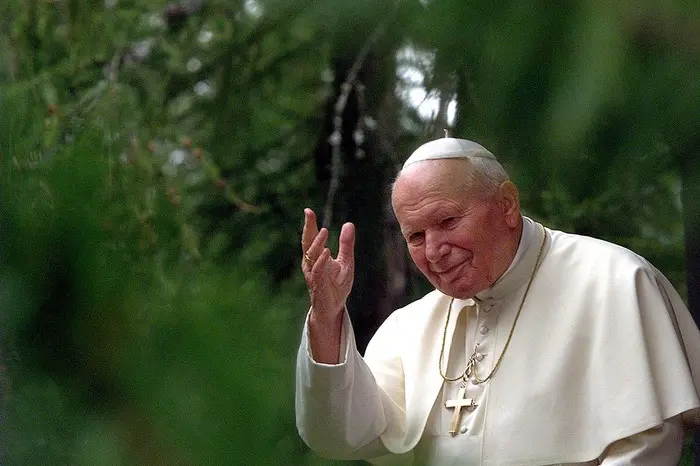 Giovanni Paolo II (Ansa)