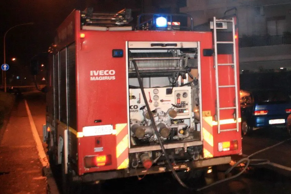 Vigili del fuoco al lavoro