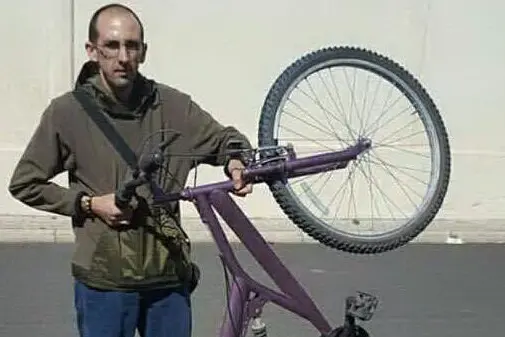 Alessandro Pintus con la sua nuova bicicletta