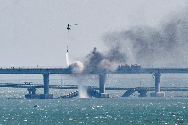 Attacco al ponte di Crimea (Ansa)