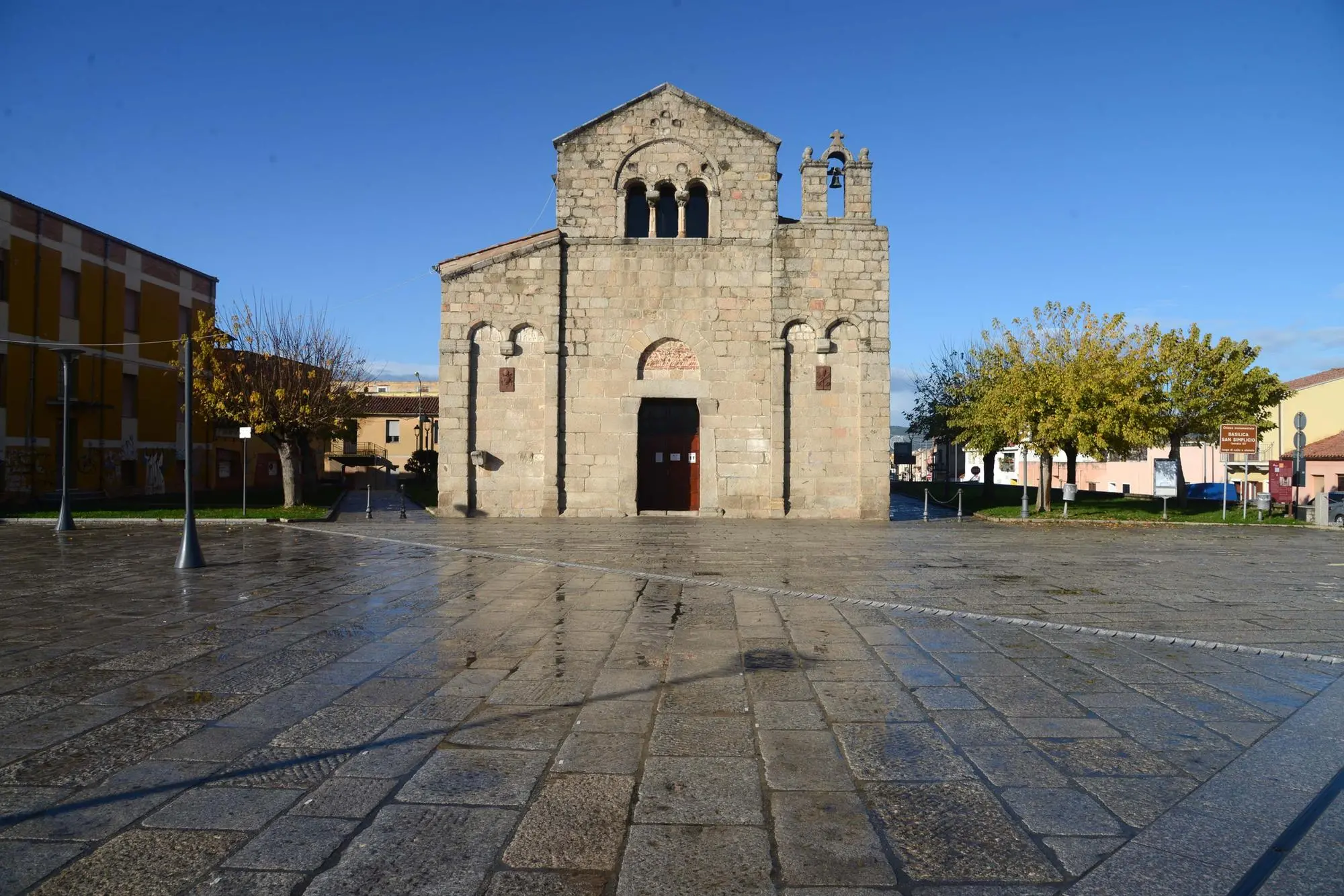 Olbia. 18-10-2024. La basilica di San Simplicio. Foto Antonio Satta.