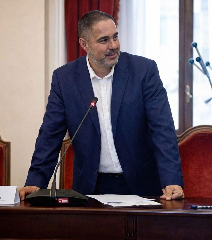 L’outsider Manca: «Sfido Mura e Cossa»