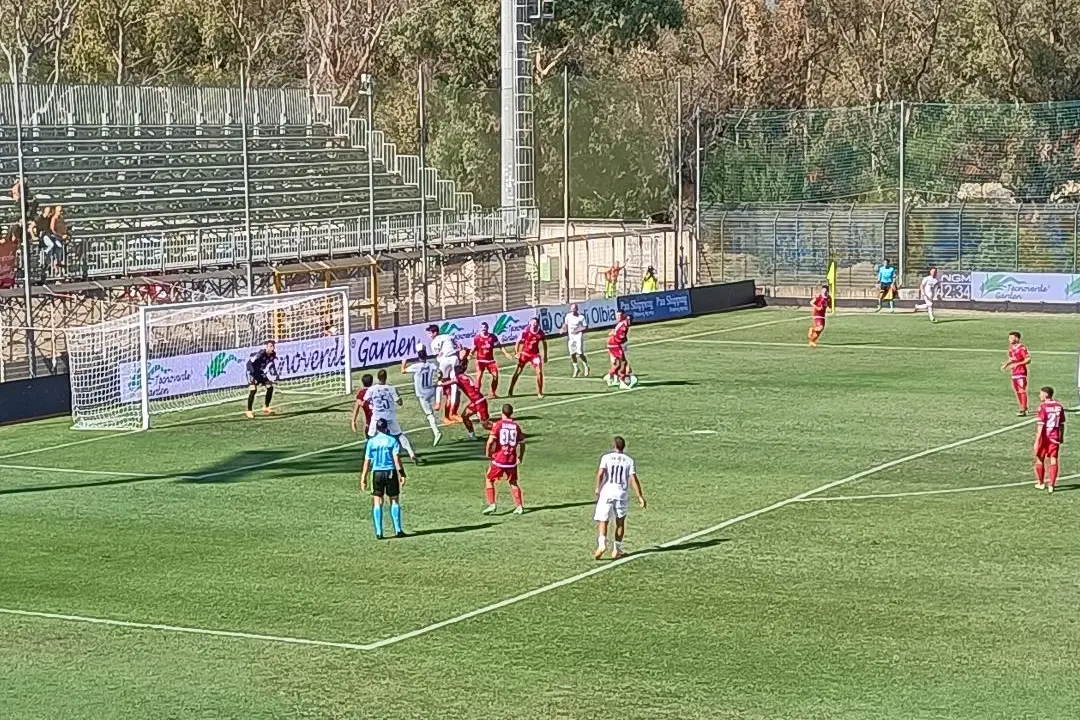 Un'immagine di Olbia-Ancona (foto Giagnoni)