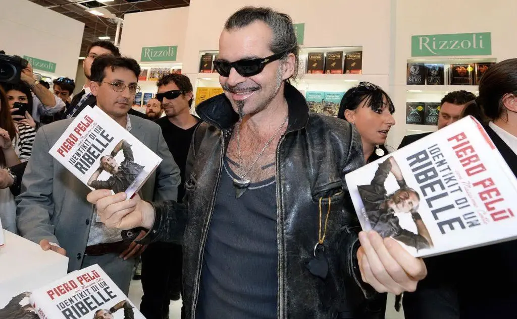 A Torino, per presentare la sua autobiografia &quot;Indentikit di un ribelle&quot;
