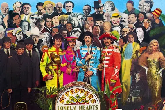 E' il primo giugno del 1967 quando viene pubblicato in Inghilterra l'iconico album dei Beatles "Sgt. Pepper's Lonely Hearts Club Band". Si tratta dell'ottavo album della band inglese e passerà alla storia come uno dei loro capolavori. E' un concept album in cui i quattro riversano i ricordi della loro infanzia a Liverpool e contiene meraviglie come "With a Little Help from My Friends", "A Day in the Life", "Lucy in the Sky with Diamonds" e "When I'm Sixty-Four". La copertina, realizzata da un'idea di Paul McCartney da Jann Haworth e Peterb Blake, diventa un cult della pop art: è un collage di personaggi davanti a cui i Beatles avrebbero voluto esibirsi, tra Marilyn Monroe, Stanlio e Ollio, Lewis Carroll, Albert Einstein e Marlon Brando, per citarne solo alcuni. (Unioneonline/D)