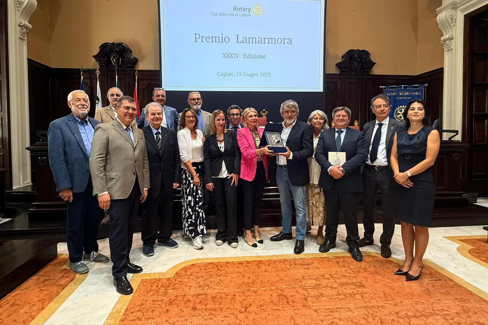 Ugo Bressanello con il Premio La Marmora
