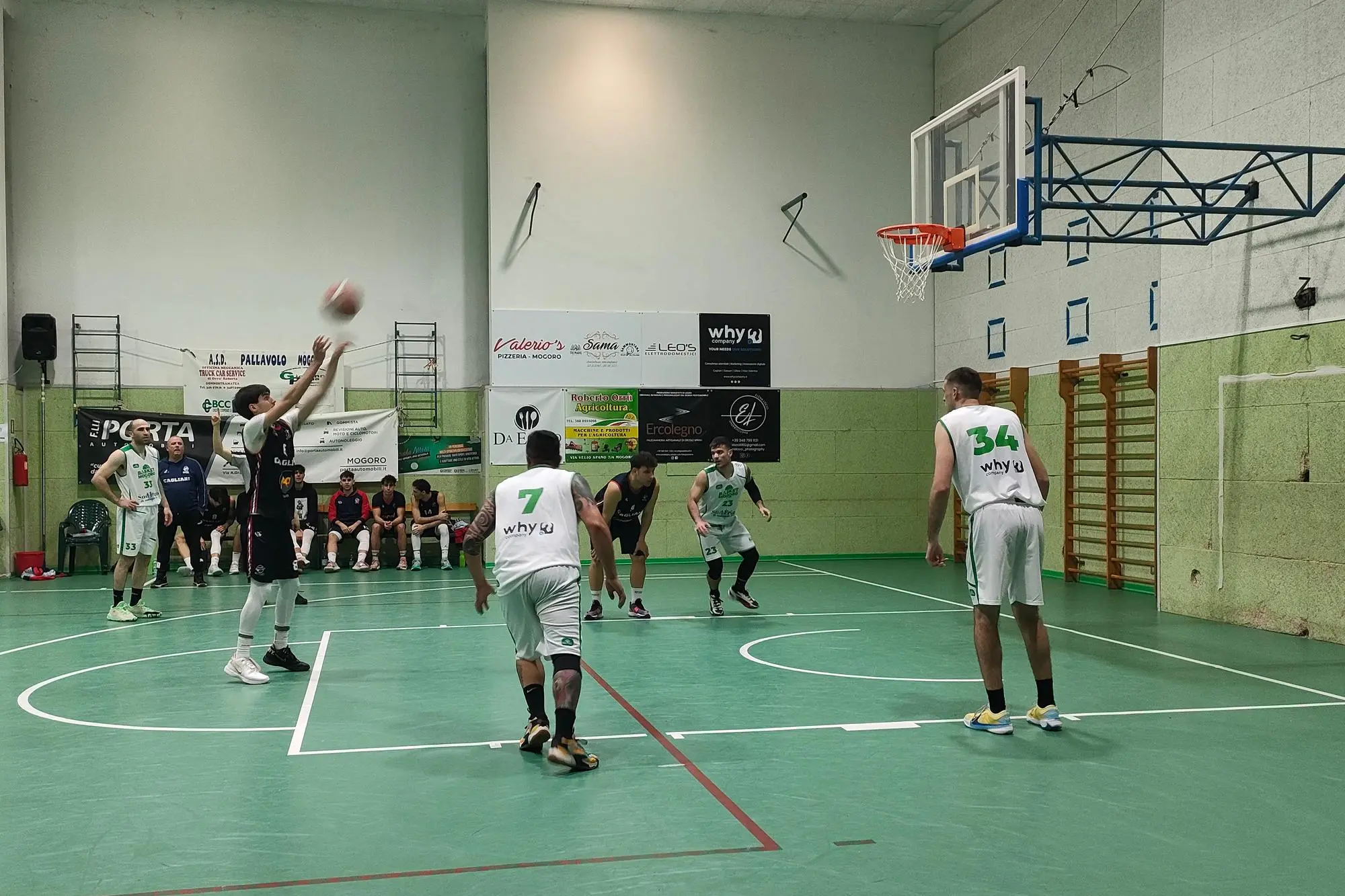 L'immagine di una gara di Divisione Regionale 1 di basket (foto di Giacomo Pala)