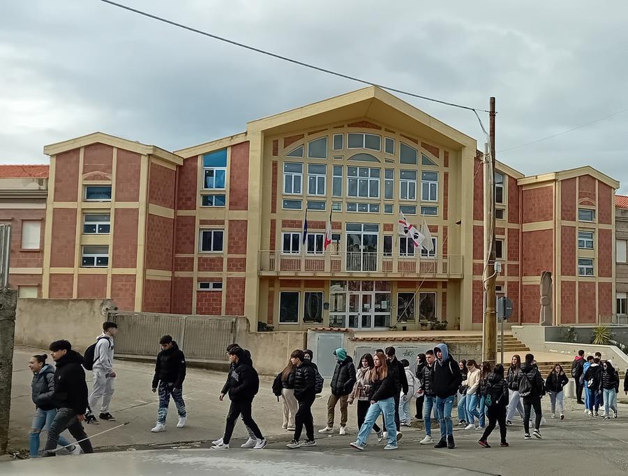 Il liceo sportivo finisce in fuori gioco