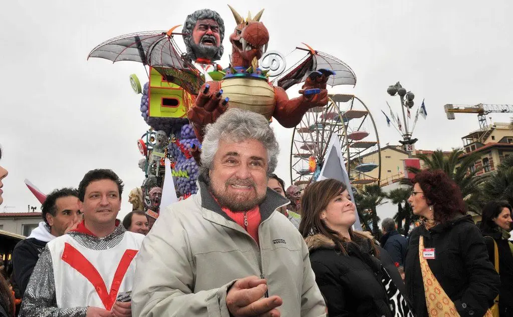 A un'edizione del Carnevale di Viareggio con un carro a lui dedicato